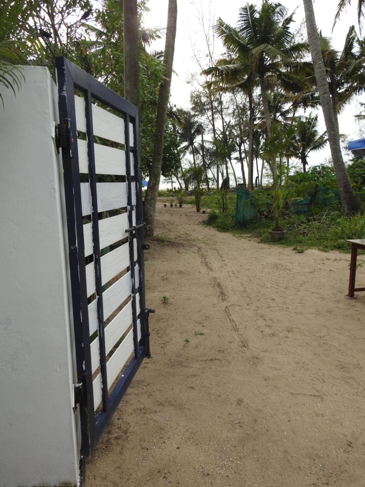 Shoreline Marari Beach Villa At Golden Beach Mararikulam Alappuzha Kültér fotó
